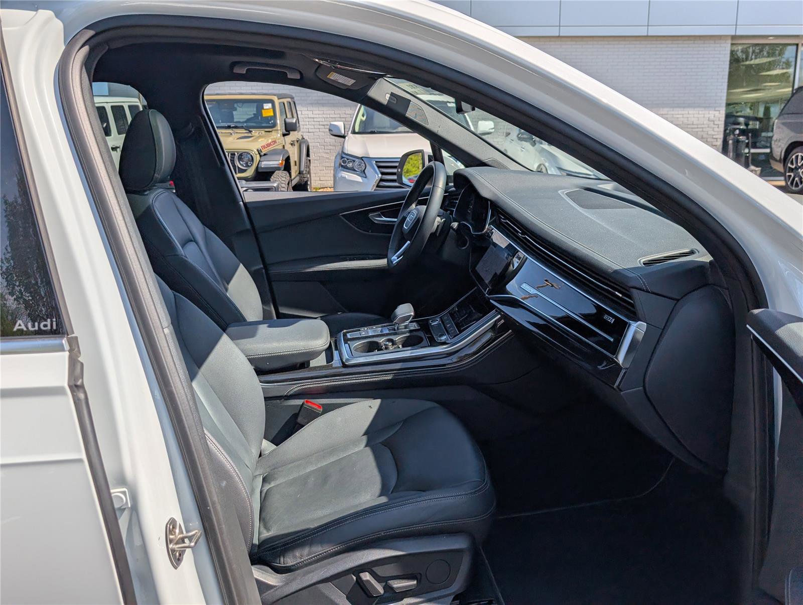 Used 2025 Audi Q7 3.0T Premium Plus AWD/4WD image 9