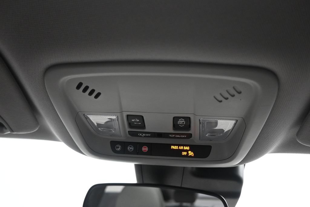 Used 2022 Chevrolet Malibu LT FWD image 23