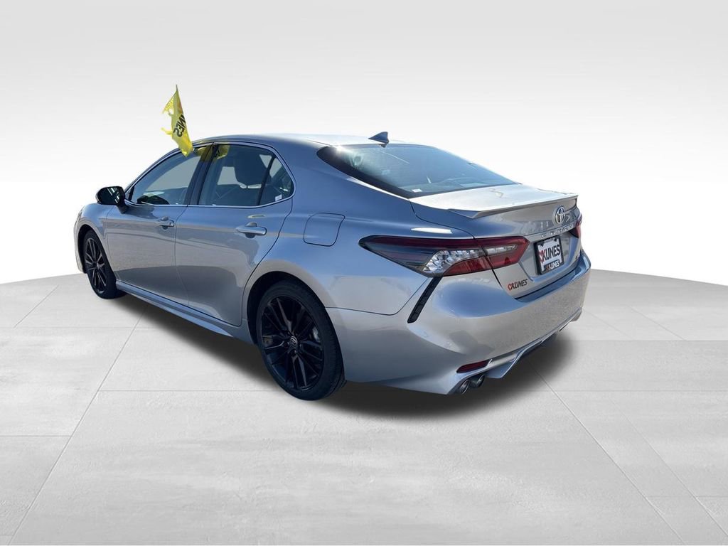 Used 2023 Toyota Camry XSE image 6