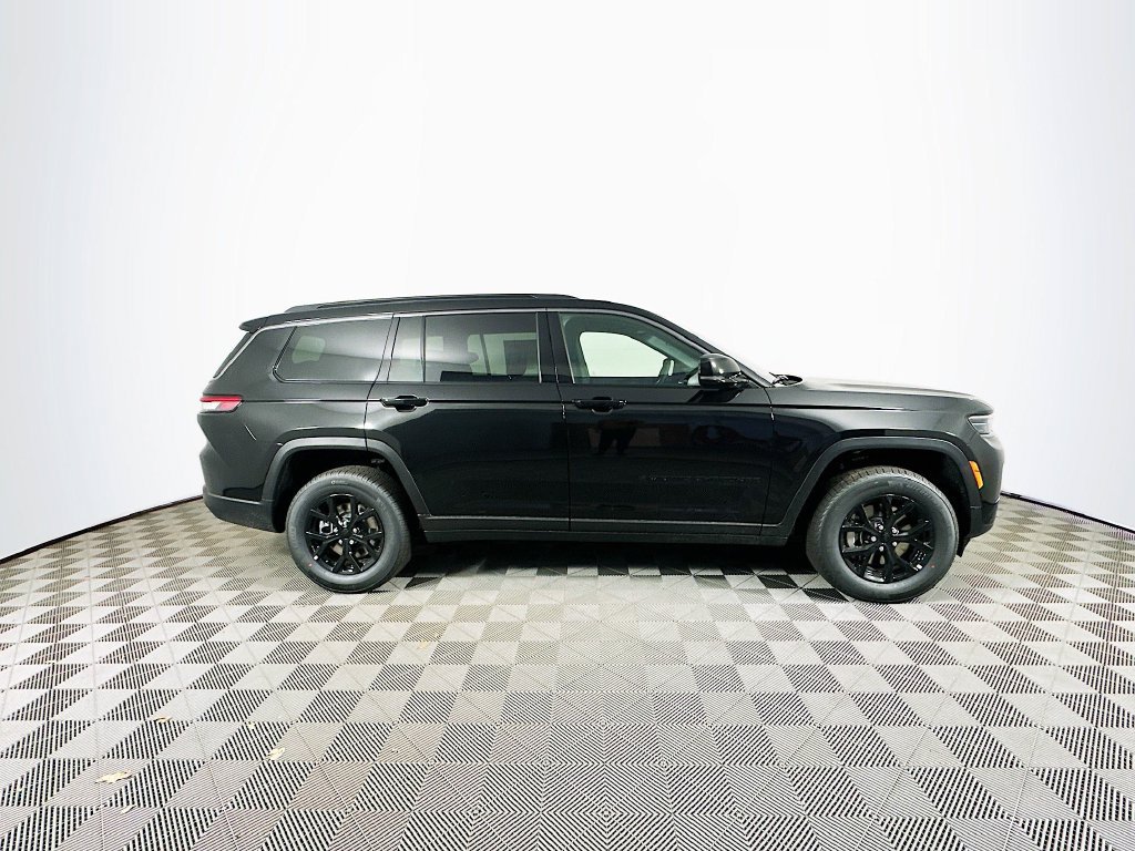 New 2026 Jeep Grand Cherokee L 4WD image 11