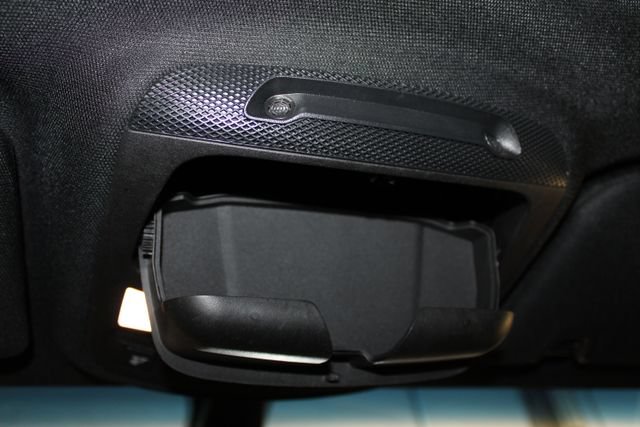 Used 2017 Lincoln Continental Select FWD image 32