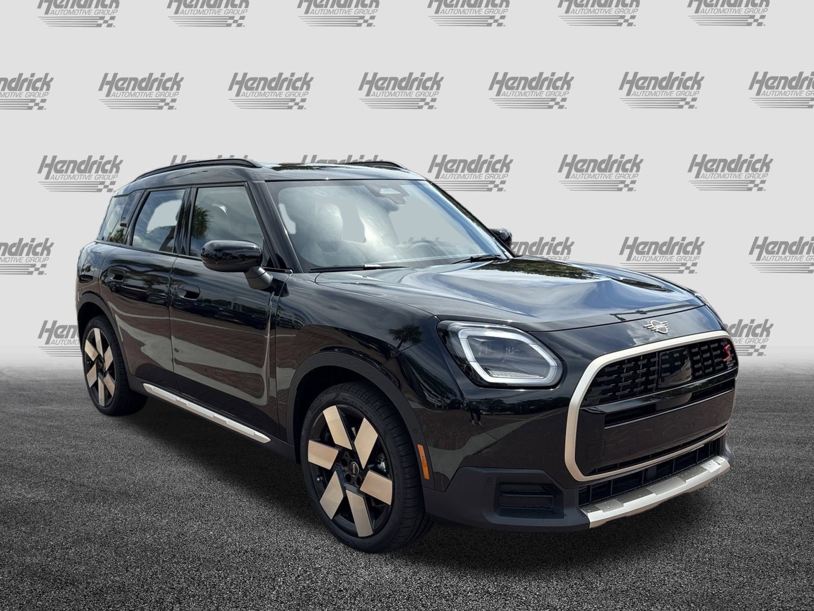 Used 2025 MINI Cooper Countryman S image 2