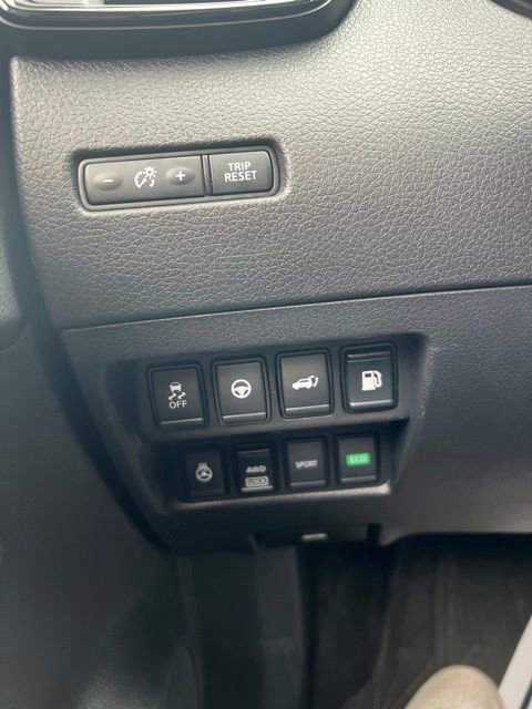 Used 2019 Nissan Rogue SV w/ Premium Package image 23