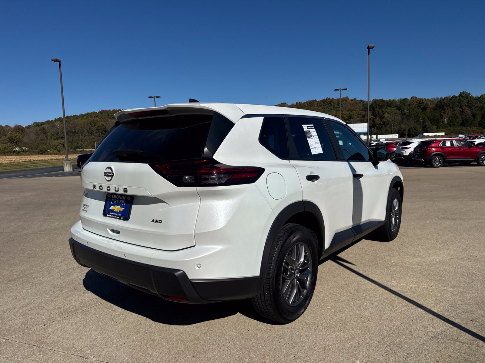 Used 2024 Nissan Rogue S AWD/4WD image 4