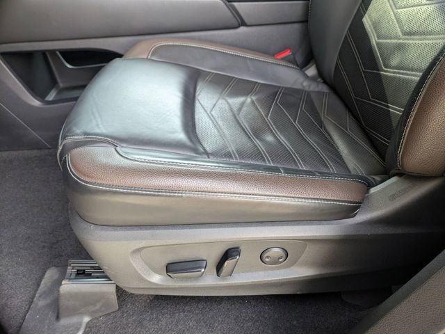 Used 2022 Nissan Pathfinder Platinum w/ Cargo Package image 15