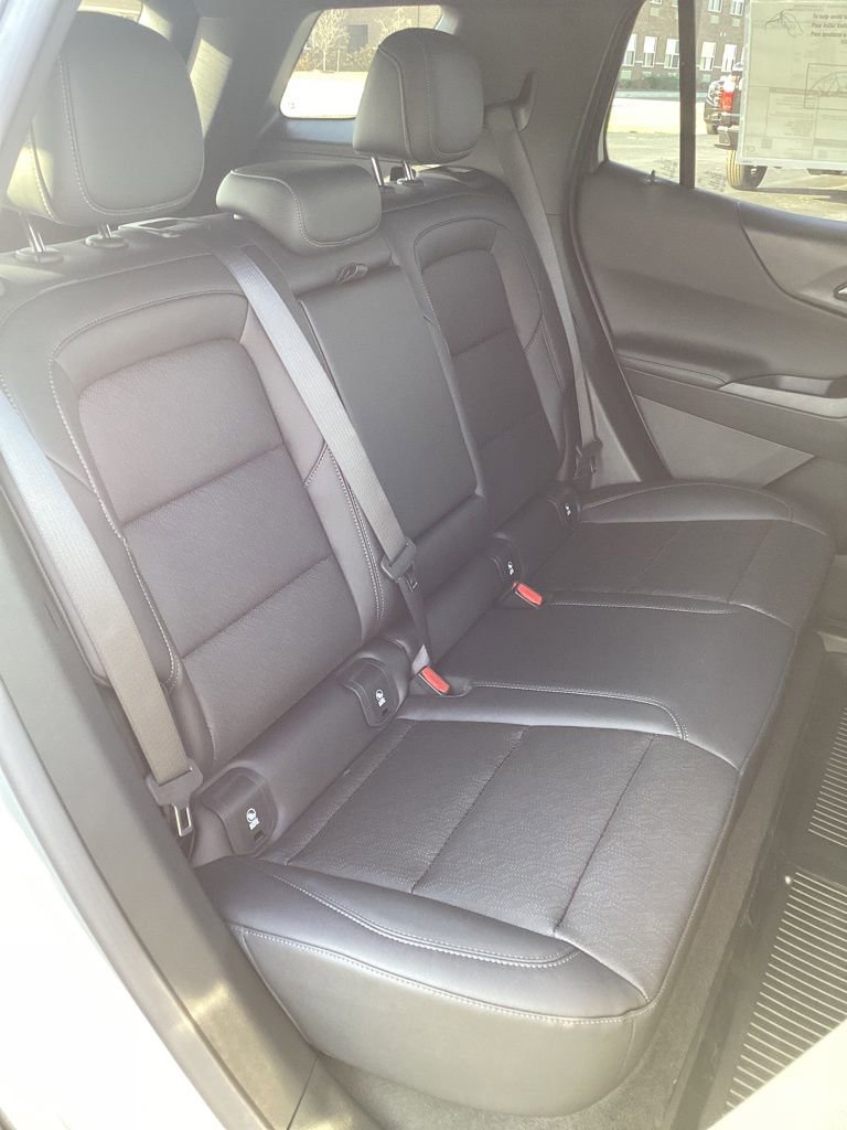 New 2026 Chevrolet Equinox LT w/ Convenience Package II image 33