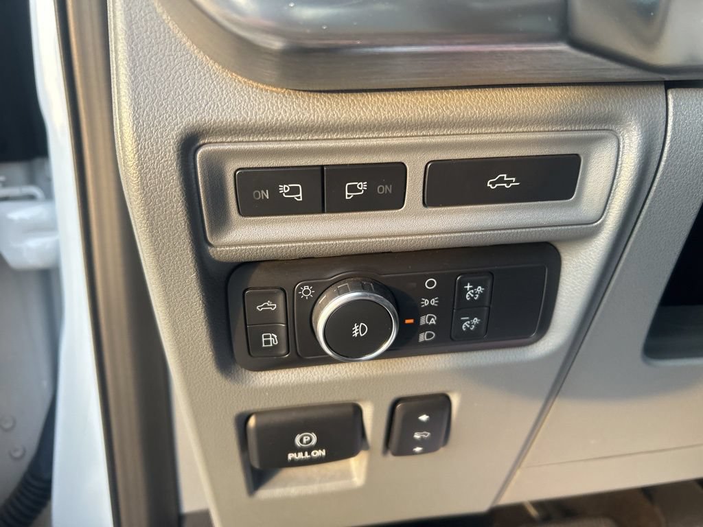 Used 2021 Ford F150 Lariat w/ Equipment Group 501A Mid AWD/4WD image 12