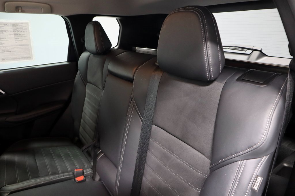 Used 2022 Mitsubishi Outlander SE image 23