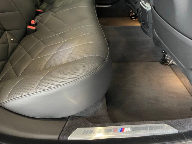 Used 2025 BMW 750e xDrive image 14