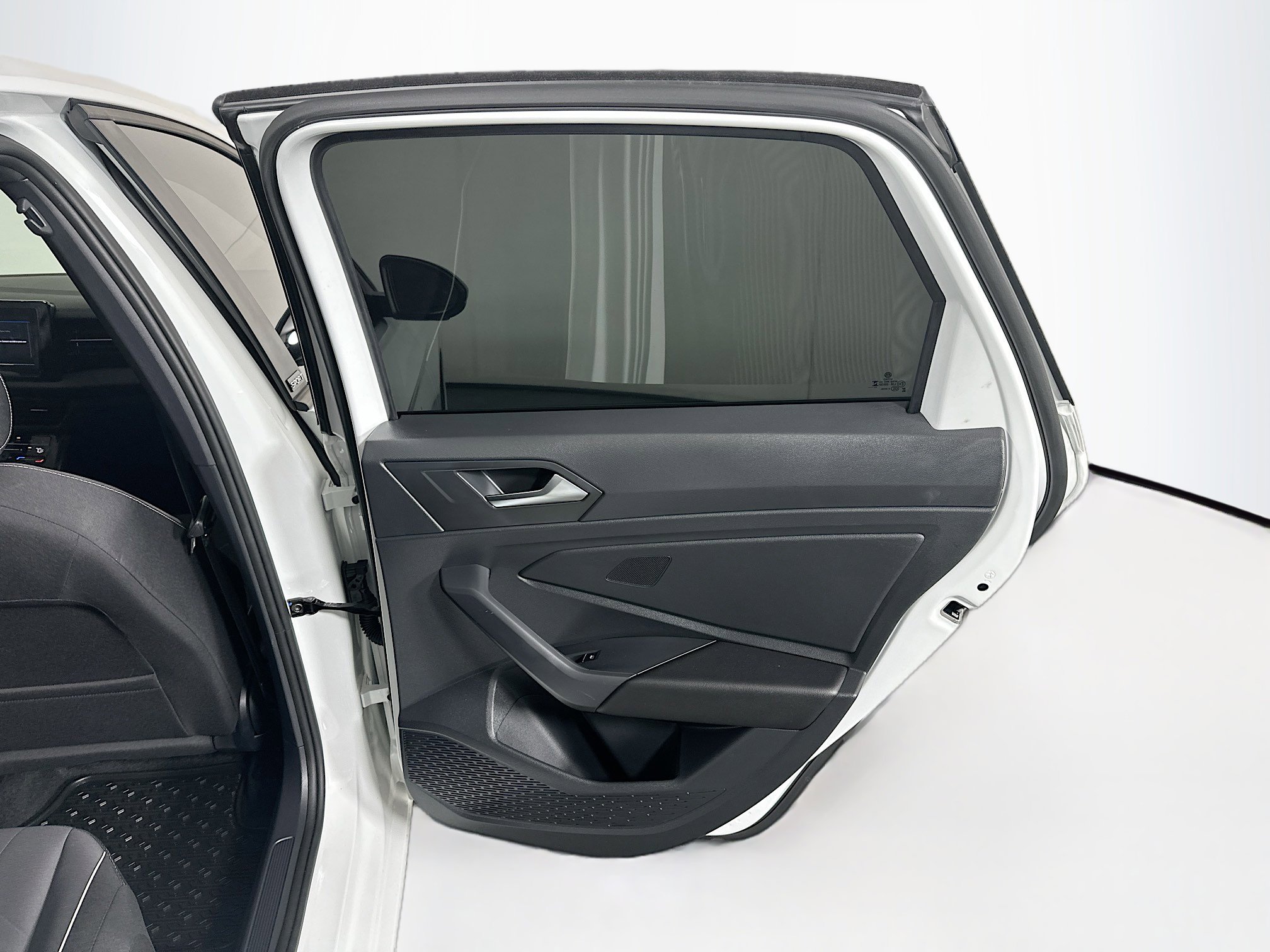 Used 2025 Volkswagen Jetta Sport image 27