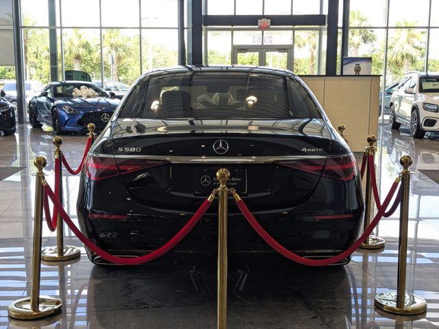Certified 2025 Mercedes-Benz S 580 4MATIC Sedan image 7