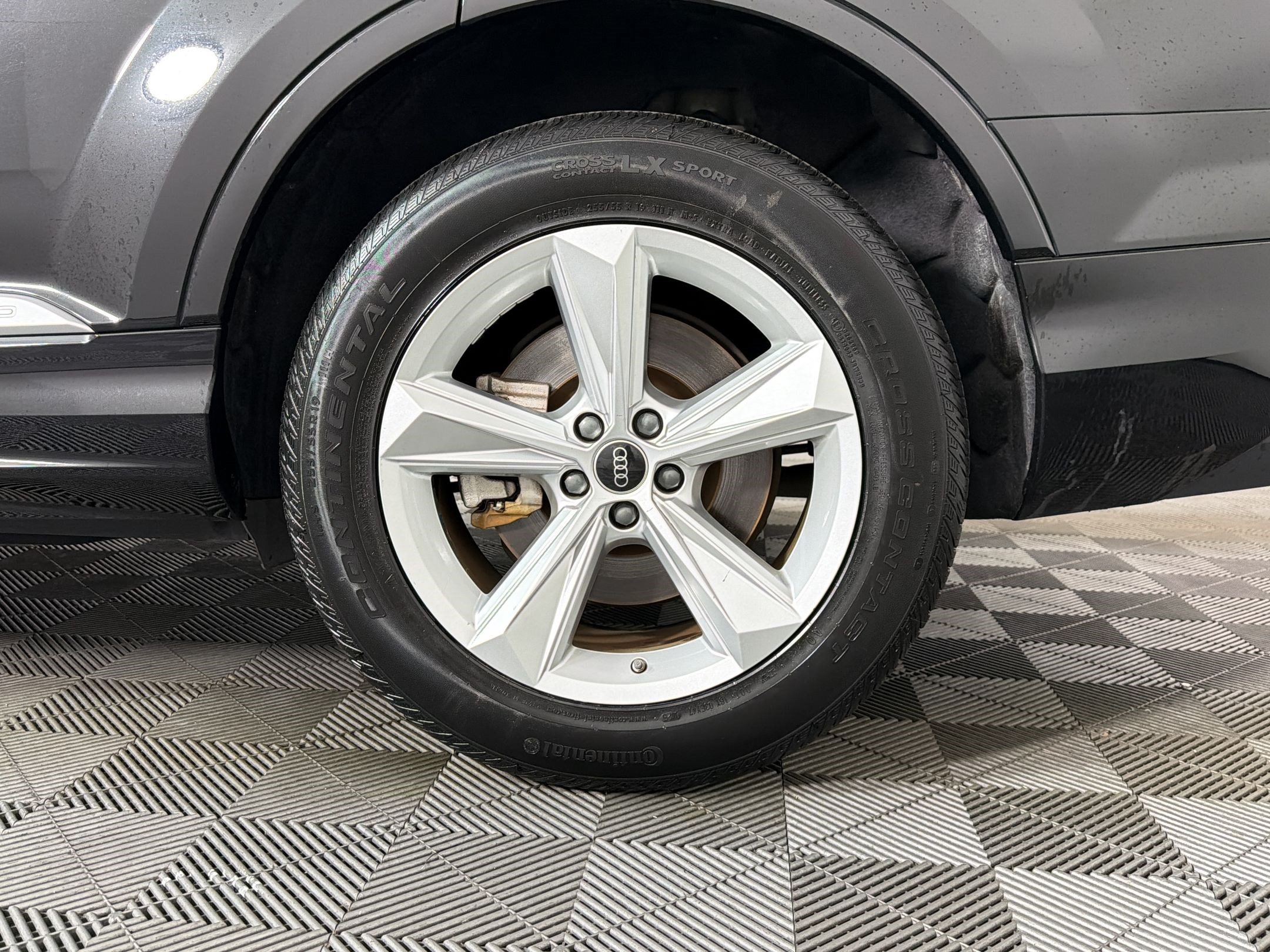 Certified 2023 Audi Q7 2.0T Premium w/ Convenience Package AWD/4WD image 10