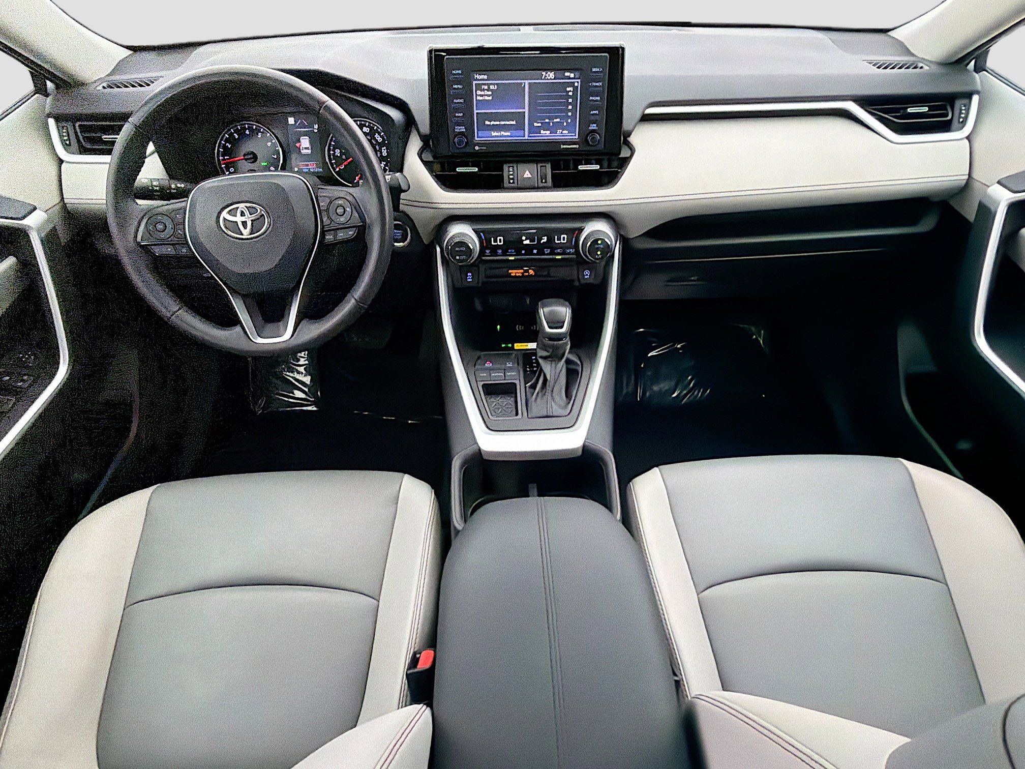 Used 2022 Toyota RAV4 XLE Premium image 15