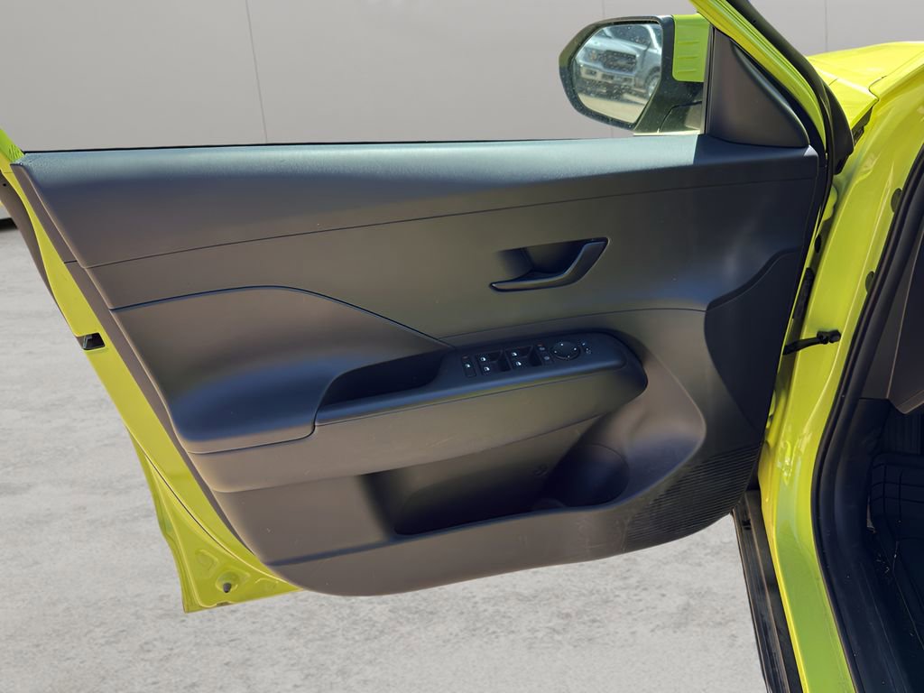 Used 2024 Hyundai Kona SEL w/ Convenience Package image 9