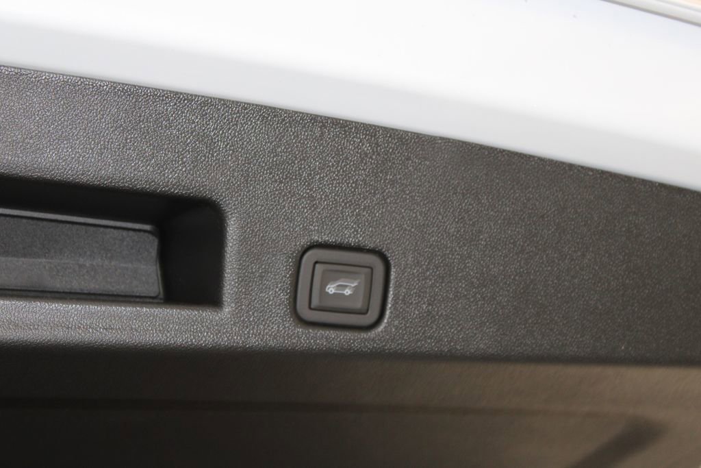 New 2026 Chevrolet Traverse RS w/ LPO, Floor Liner Package image 39