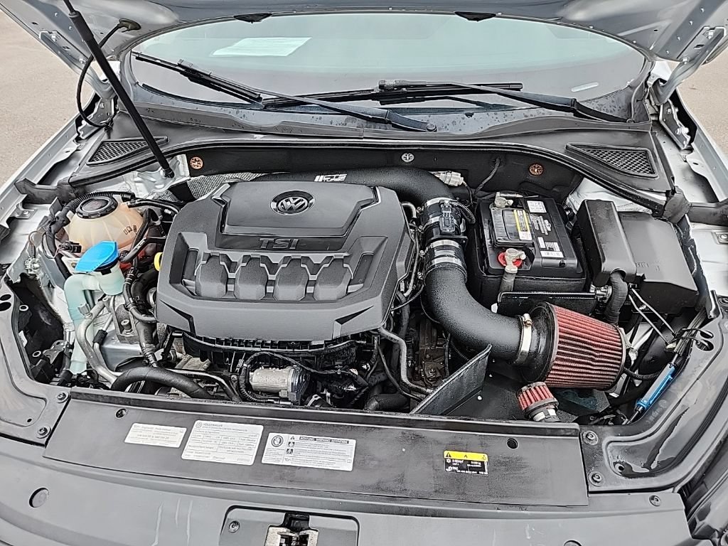 Used 2018 Volkswagen Passat 2.0T R-Line FWD image 11