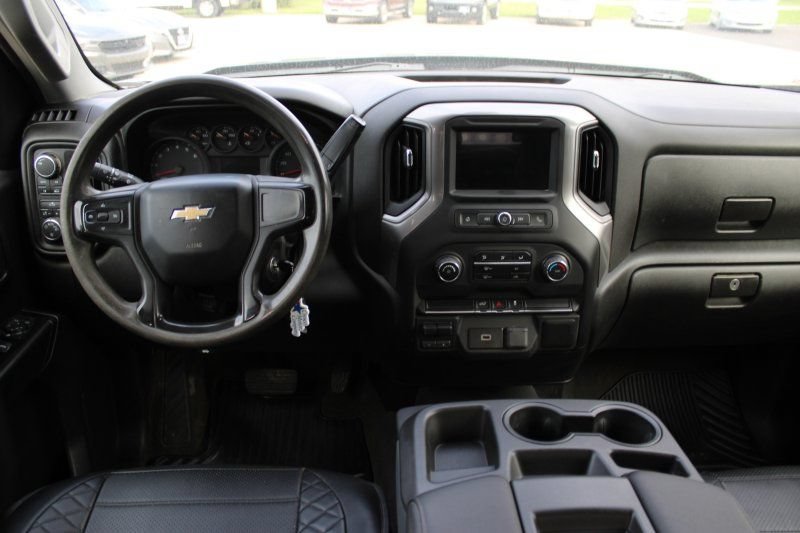 Used 2019 Chevrolet Silverado 1500 Custom w/ Custom Value Package AWD/4WD image 10
