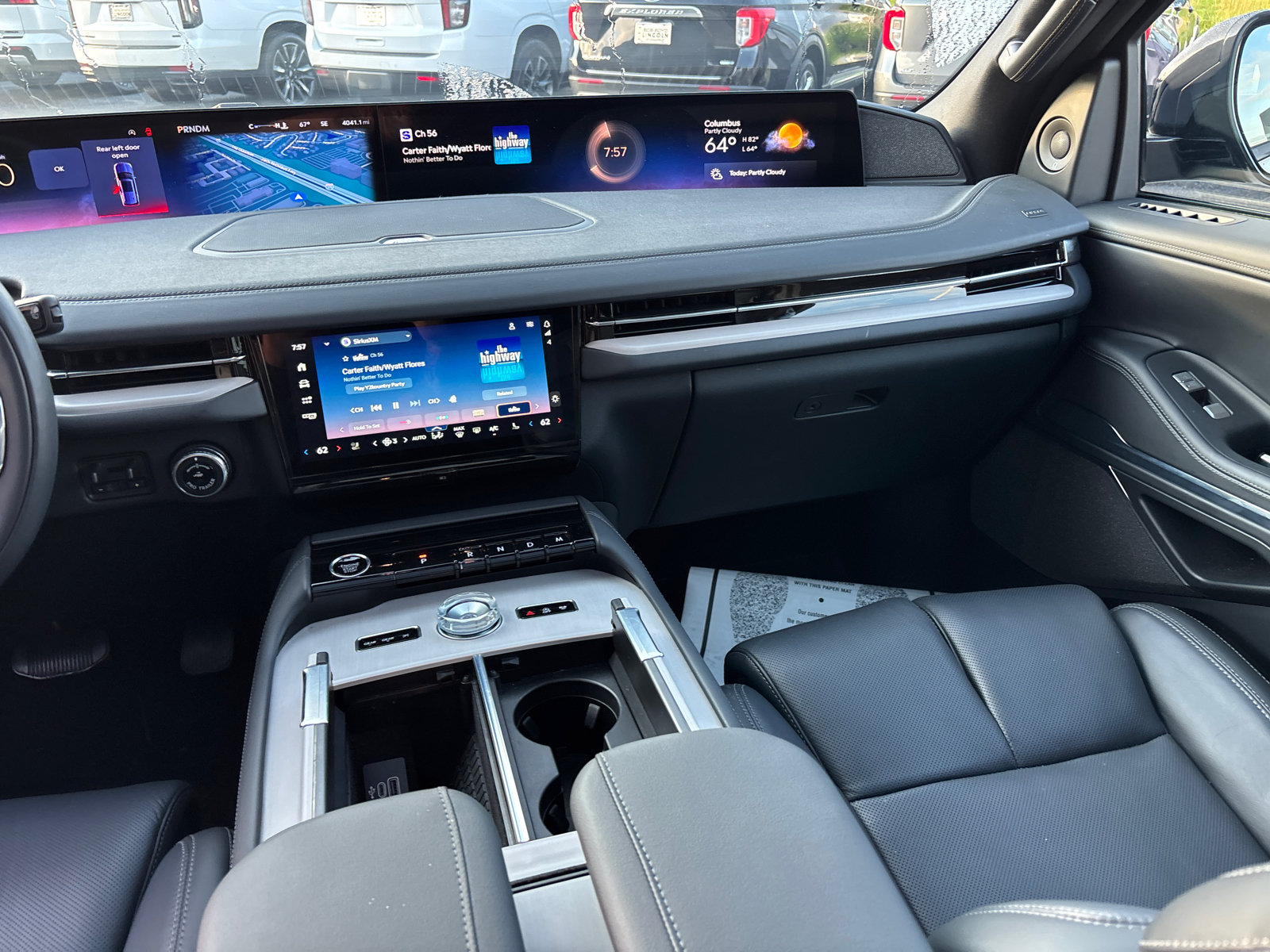 New 2026 Lincoln Navigator Reserve w/ Jet Appearance Package AWD/4WD image 31