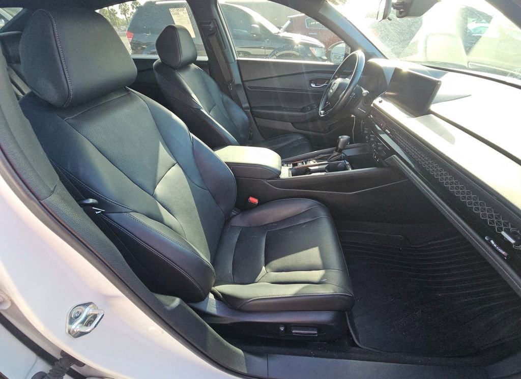 Used 2023 Honda Accord Sport image 11