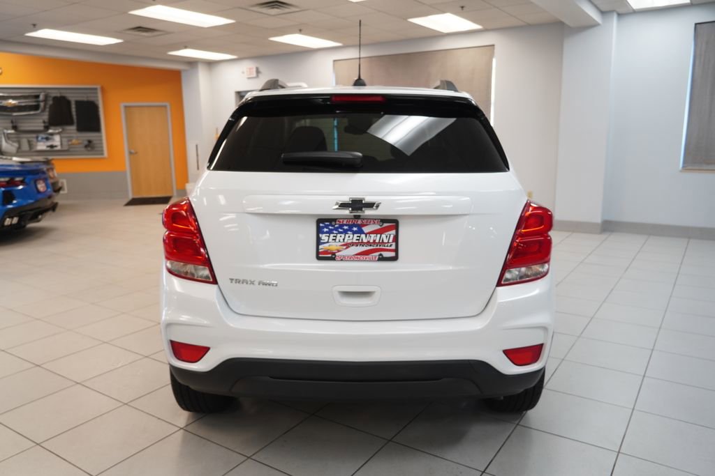 Used 2022 Chevrolet Trax LT w/ Sport Edition image 8
