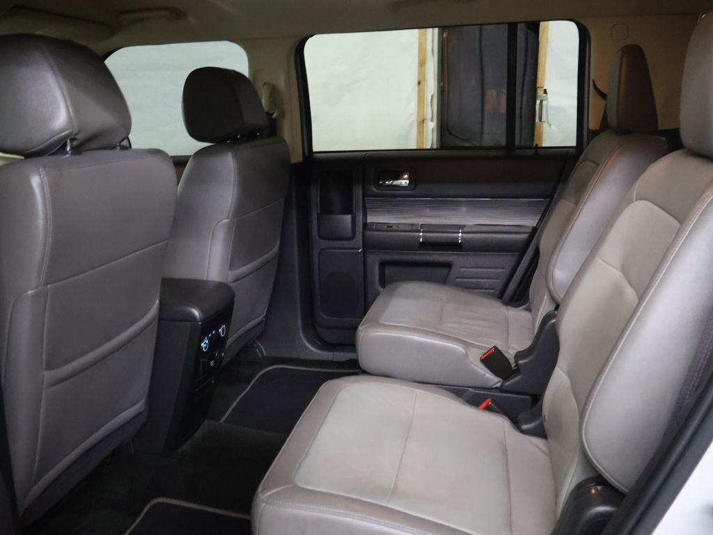 Used 2018 Ford Flex SEL w/ Equipment Group 202A AWD/4WD image 16