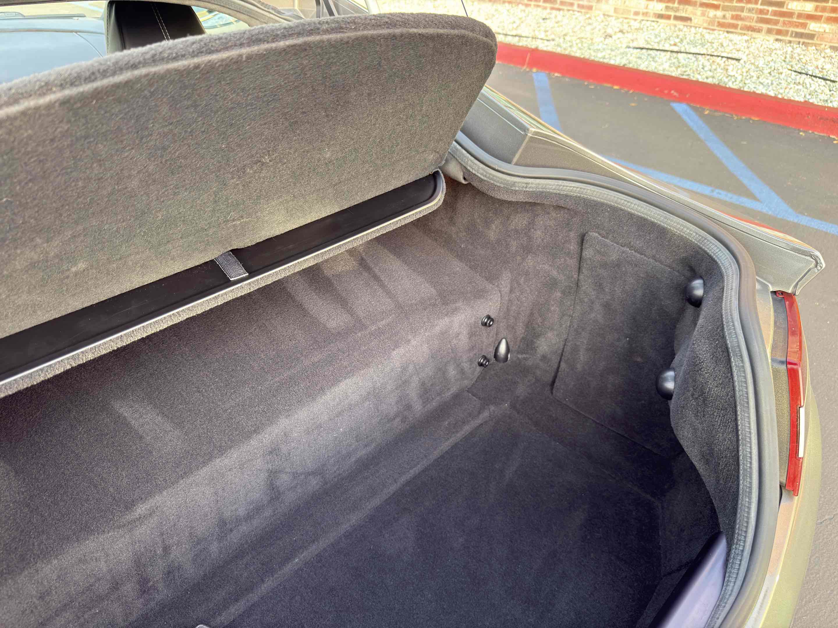 Used 2006 Aston Martin V8 Vantage Coupe RWD image 95