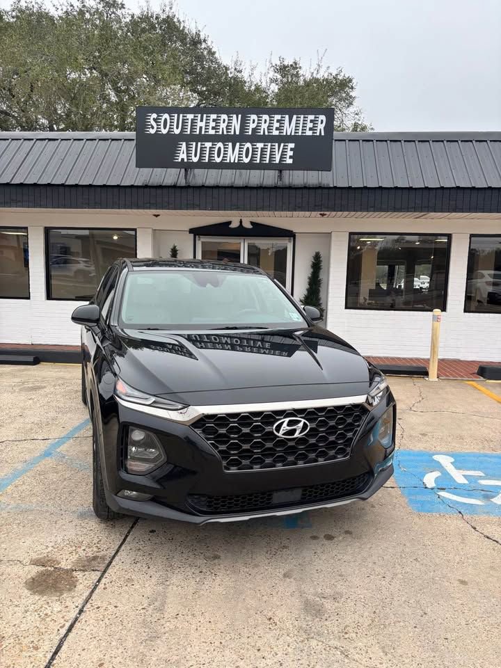 Used 2019 Hyundai Santa Fe SEL image 1