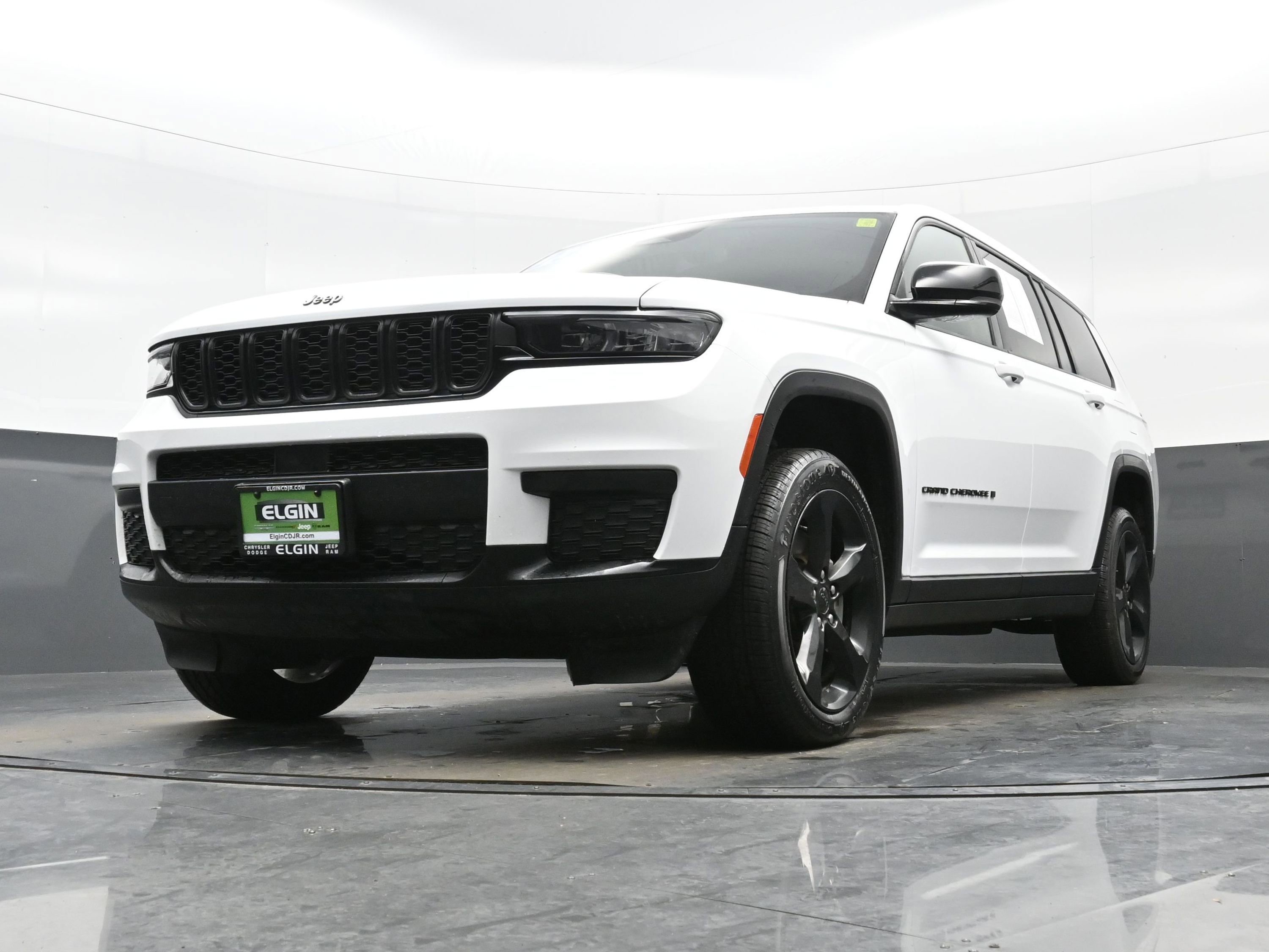 Used 2023 Jeep Grand Cherokee L Laredo image 26