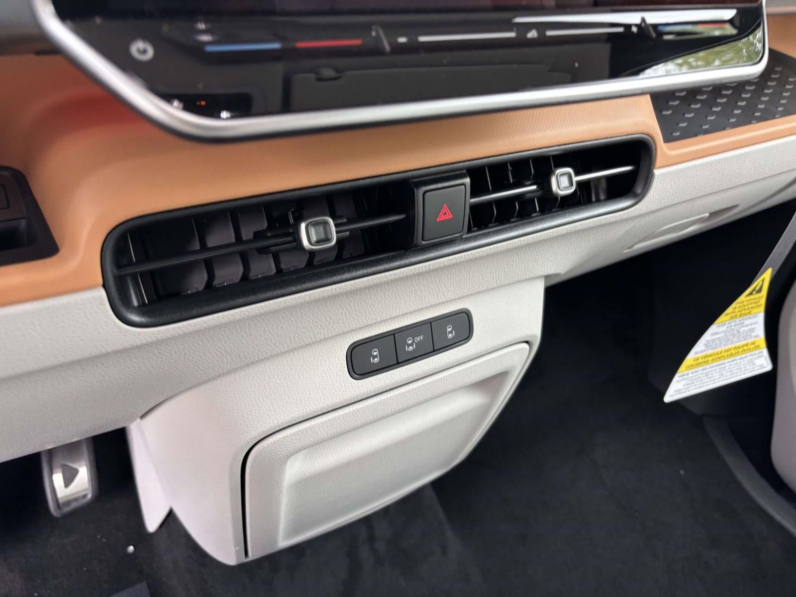 New 2025 Volkswagen ID. Buzz Pro S Plus image 23