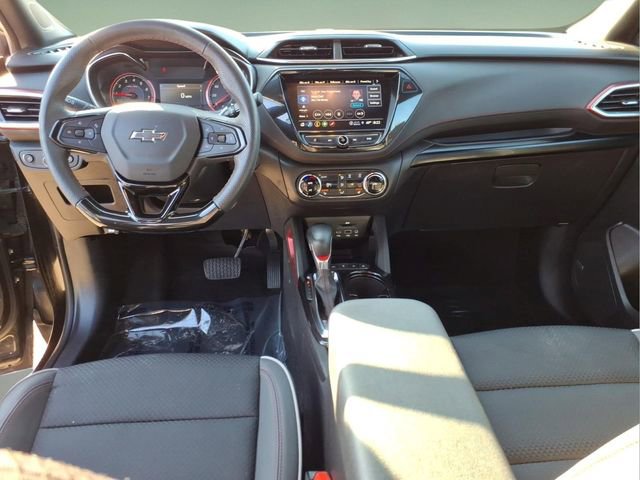 Used 2021 Chevrolet TrailBlazer RS w/ Technology Package FWD image 13