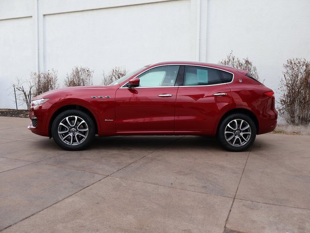 Used 2020 Maserati Levante GranLusso image 4