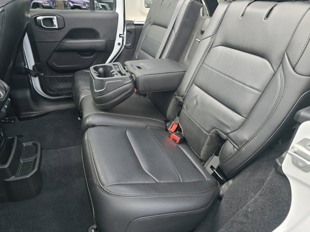 Used 2023 Jeep Wrangler Altitude image 39