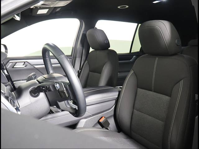 Used 2025 GMC Acadia Elevation FWD image 7