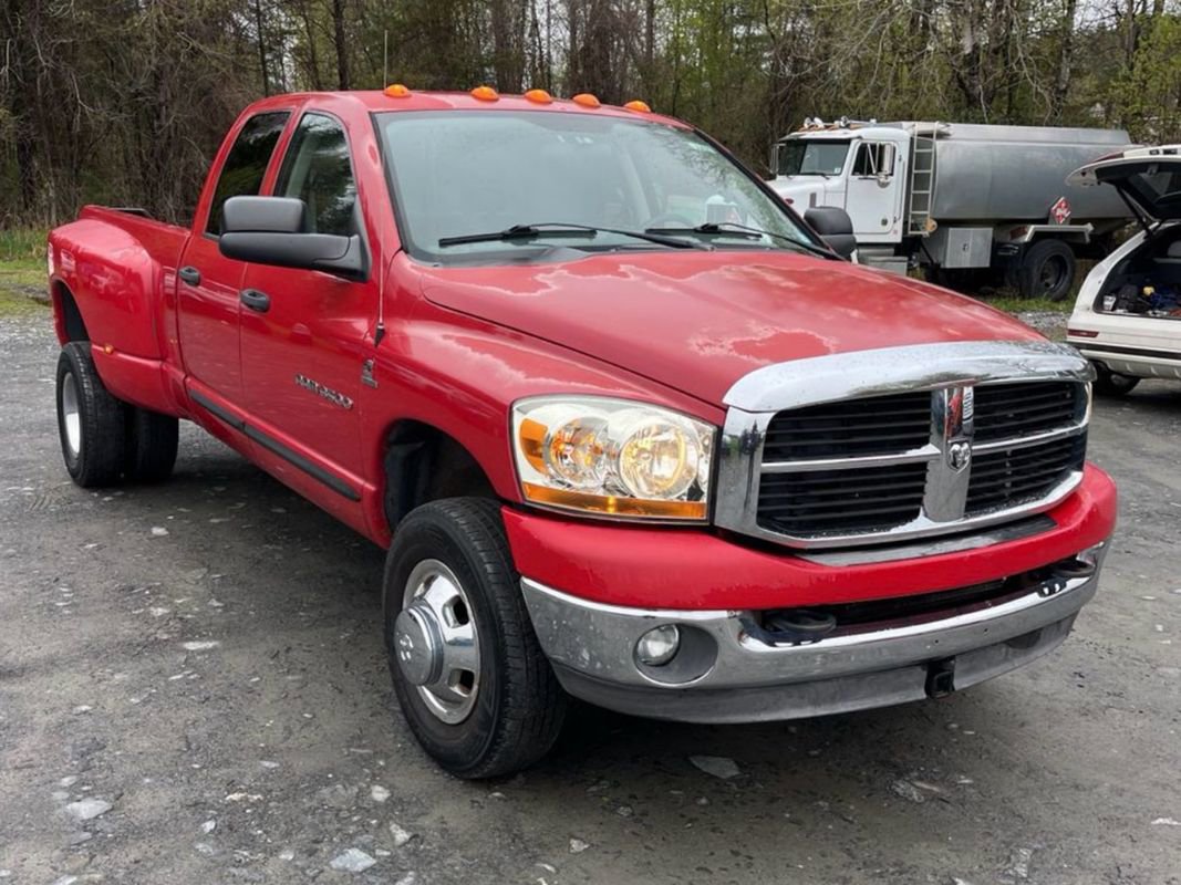 Used 2006 Dodge Ram 3500 Truck SLT AWD/4WD image 2