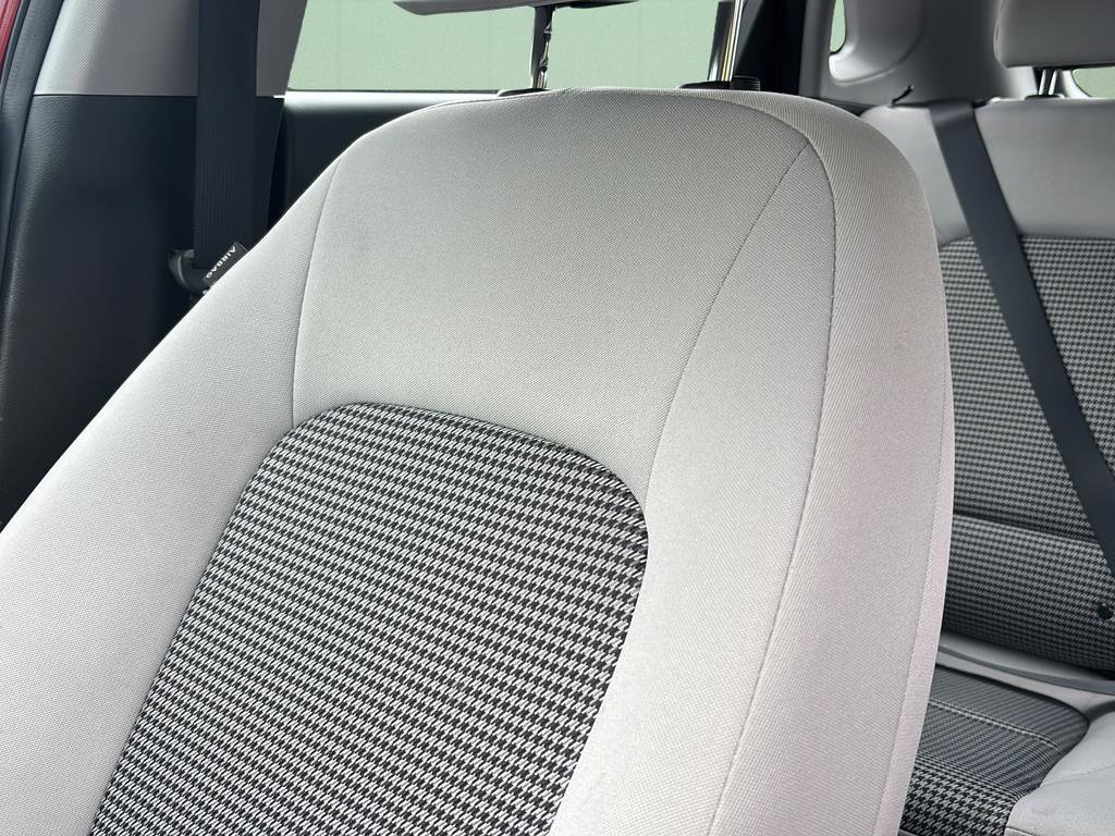 Certified 2023 Hyundai Kona SE FWD image 46