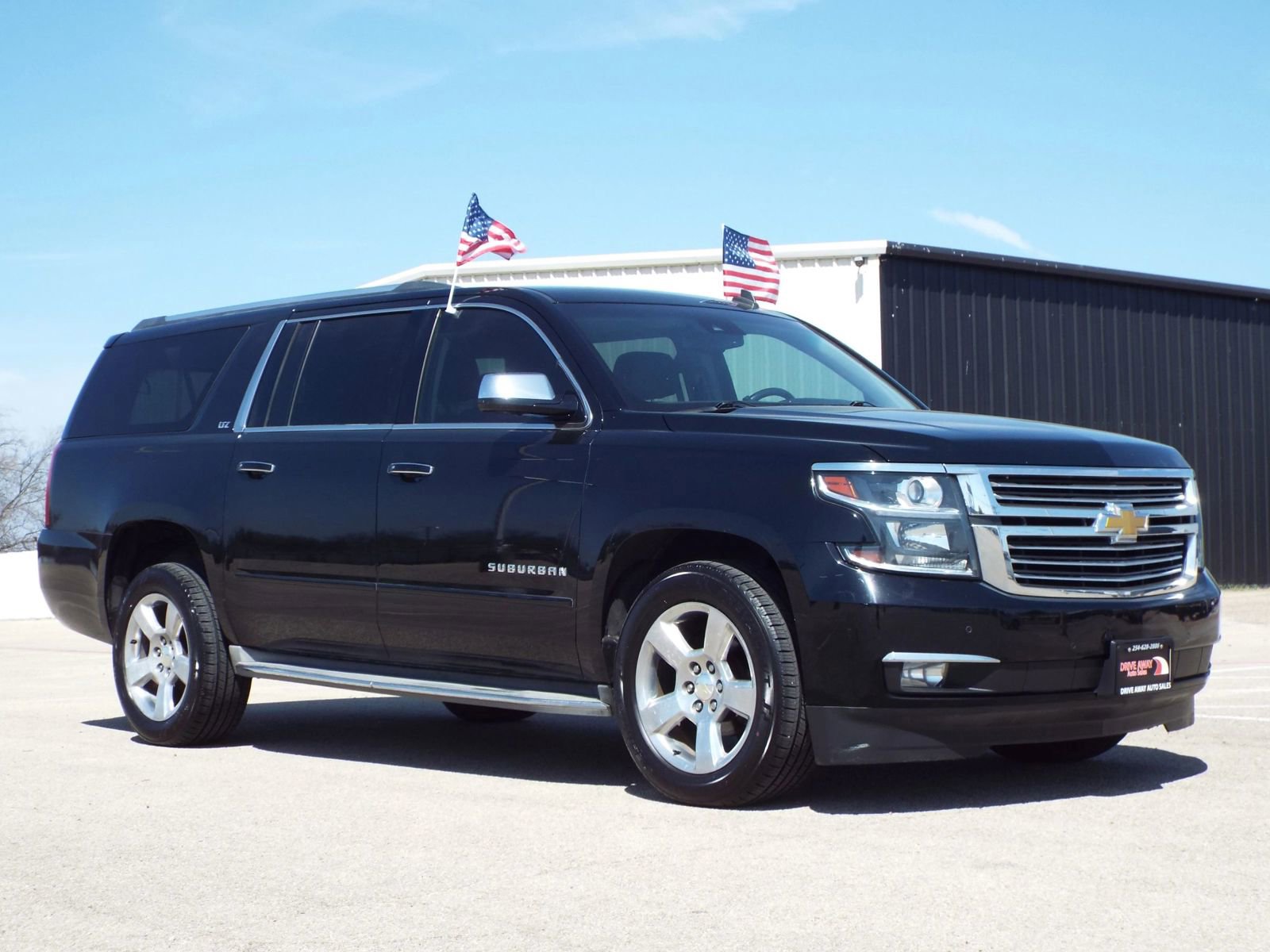 Used 2015 Chevrolet Suburban LTZ image 3