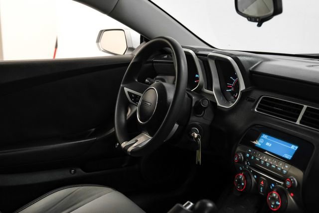 Used 2011 Chevrolet Camaro LT RWD image 13