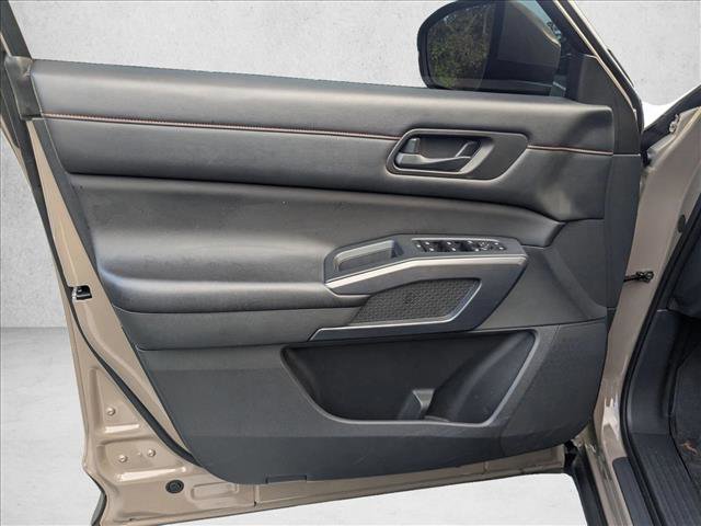 Used 2023 Nissan Pathfinder Rock Creek image 13
