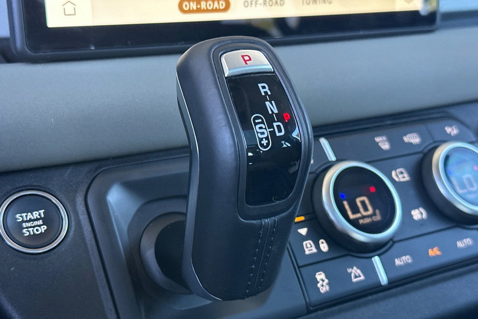 Certified 2023 Land Rover Defender 110 SE image 23