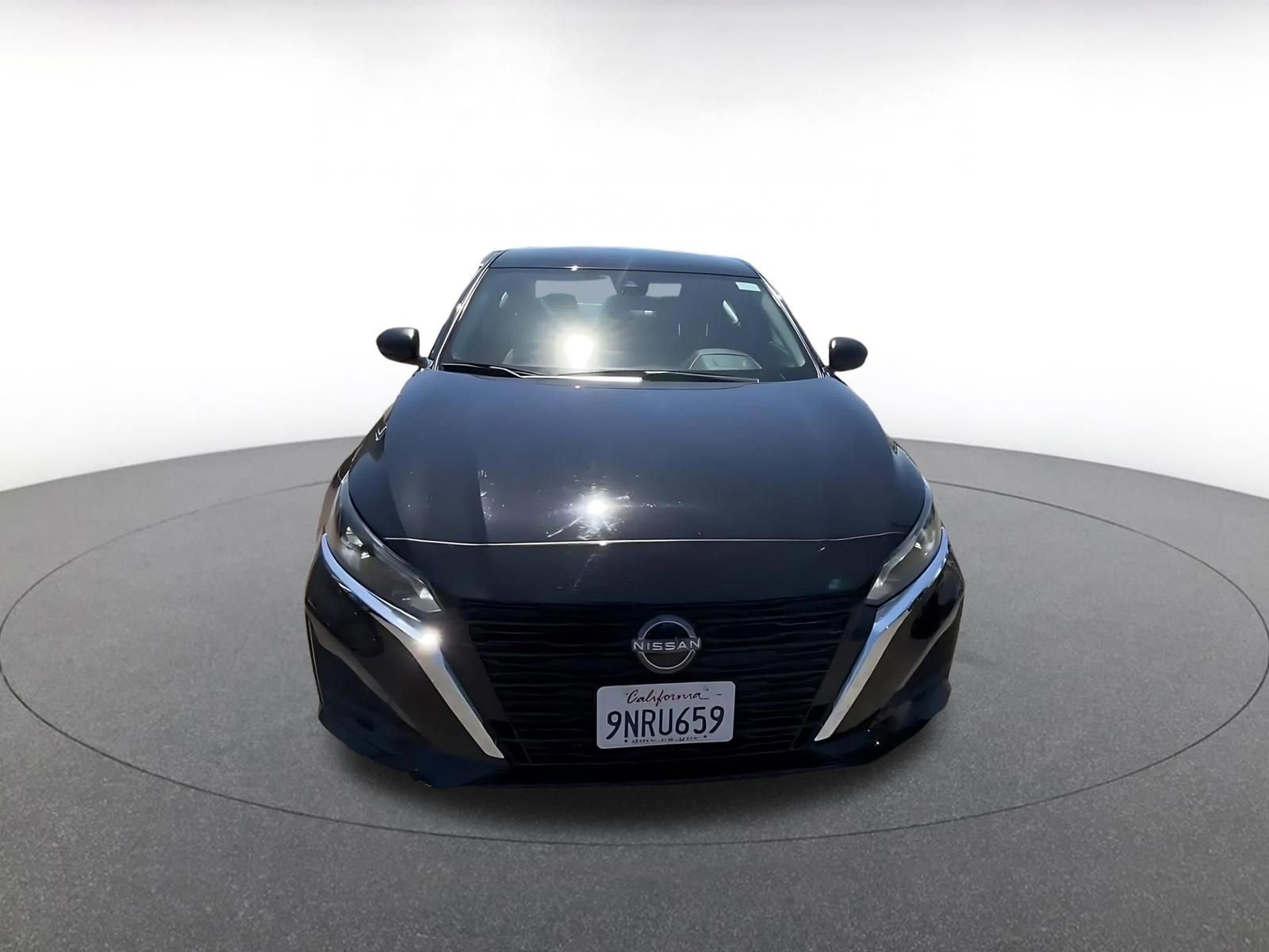 Used 2025 Nissan Altima 2.5 SV FWD image 4