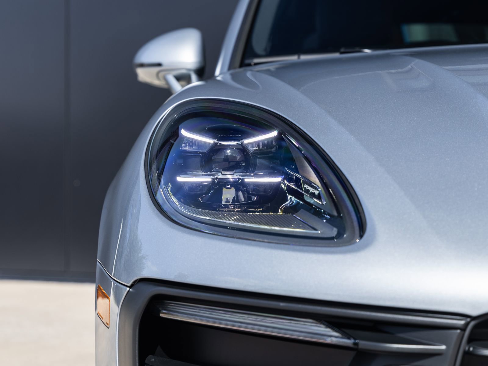 Certified 2026 Porsche Macan AWD/4WD image 22