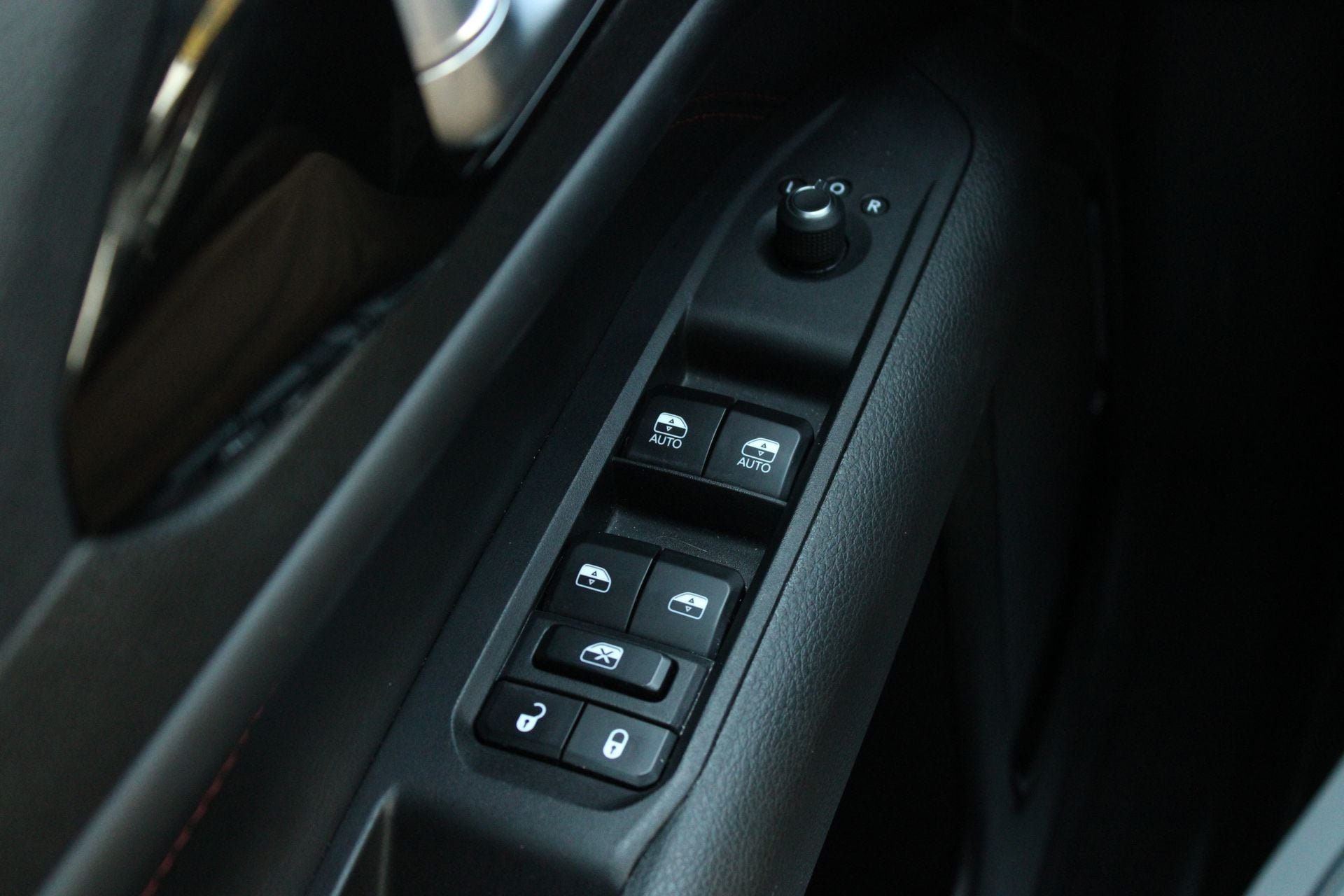 Used 2023 Jeep Compass Trailhawk AWD/4WD image 34