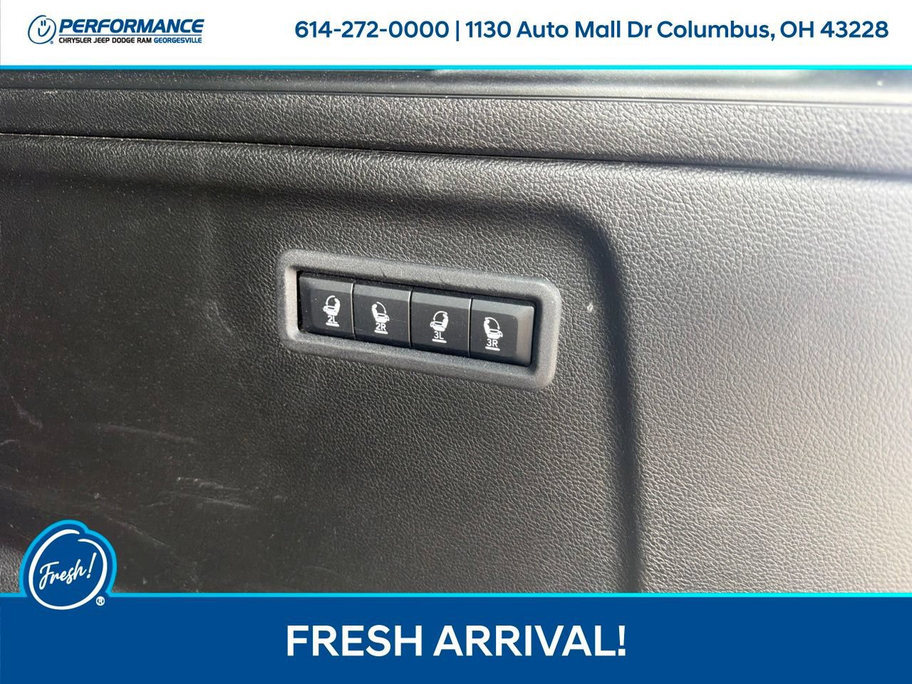 Used 2024 Jeep Wagoneer L Series III w/ Flexible Seating Group AWD/4WD image 15