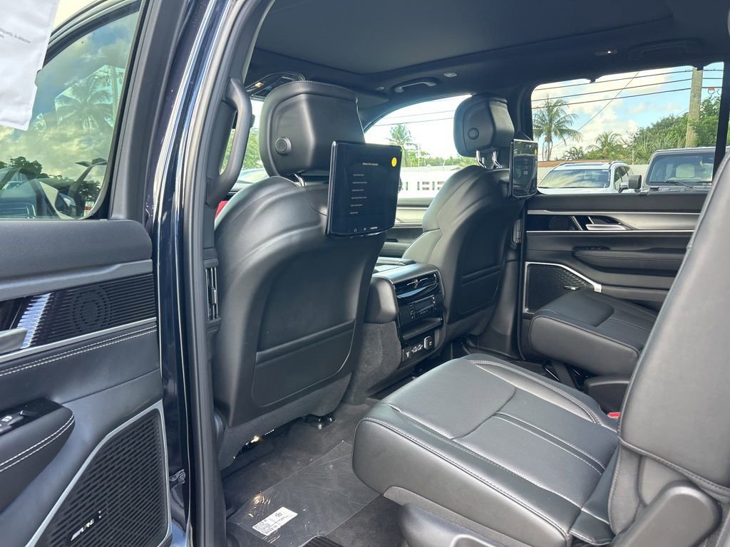 New 2025 Jeep Wagoneer Series II image 33