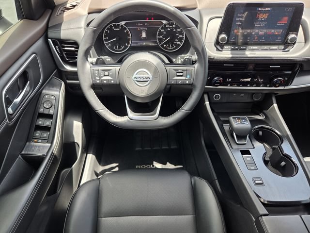 Used 2021 Nissan Rogue SV w/ Premium Package FWD image 13