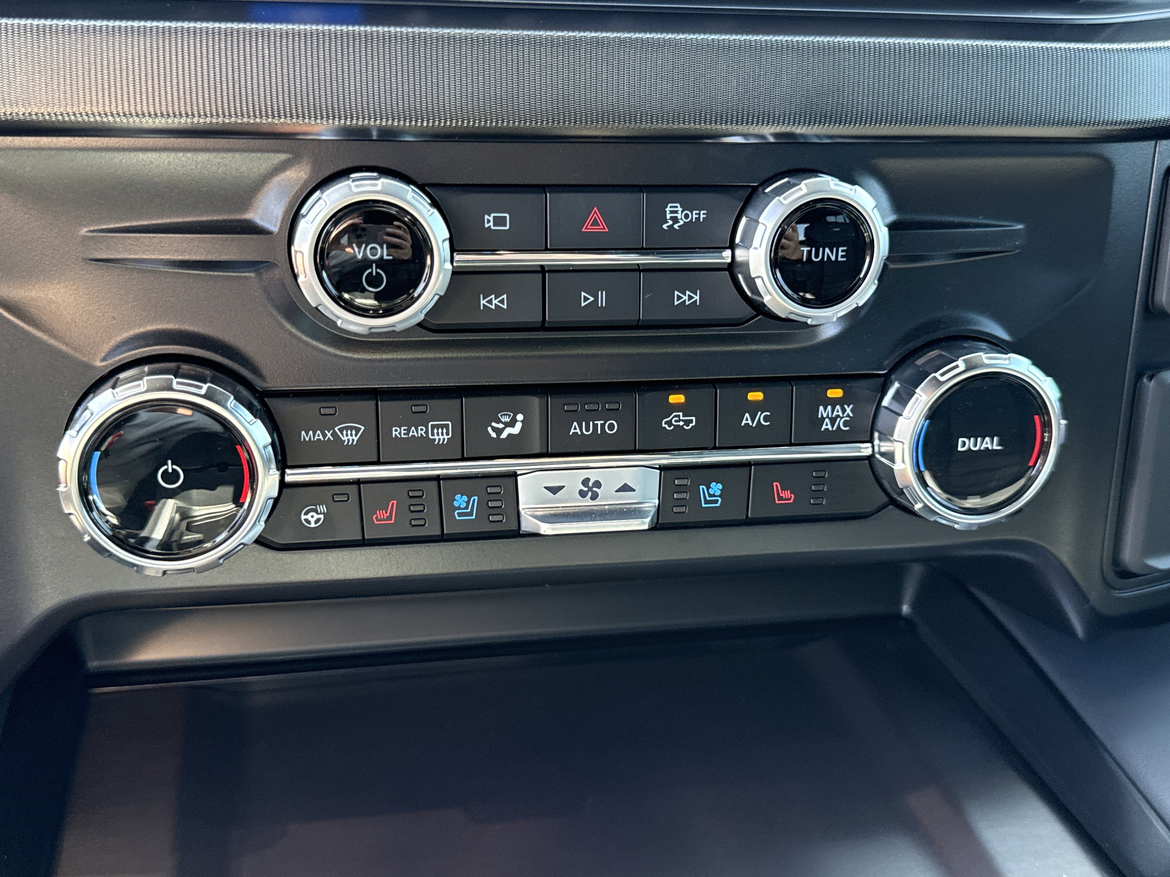 Certified 2026 Ford F250 Platinum AWD/4WD image 23