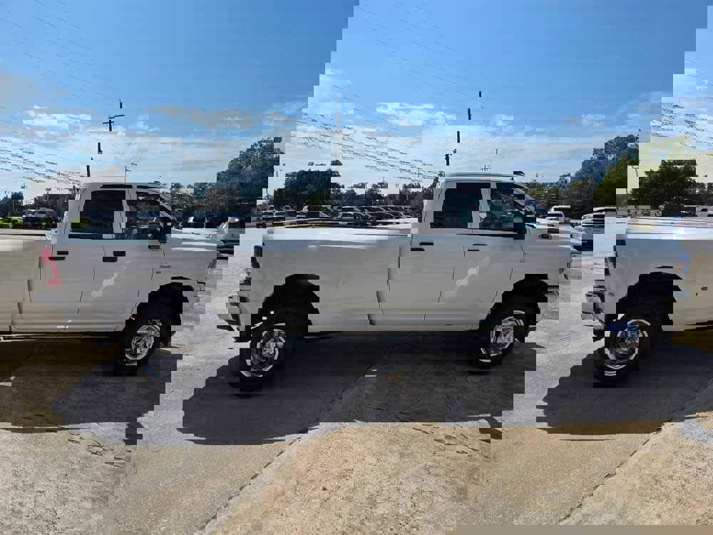 Used 2024 RAM 3500 Tradesman w/ Chrome Appearance Group image 6