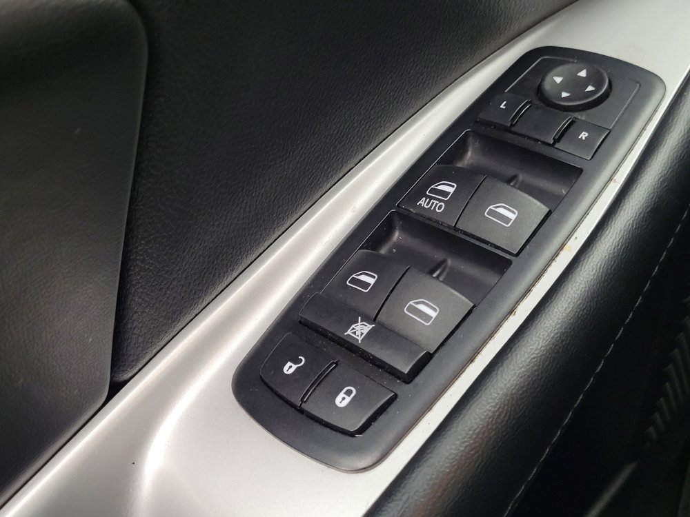 Used 2017 Dodge Journey SXT w/ Blacktop Package FWD image 27