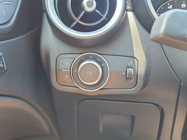 Used 2018 Alfa Romeo Stelvio AWD image 25