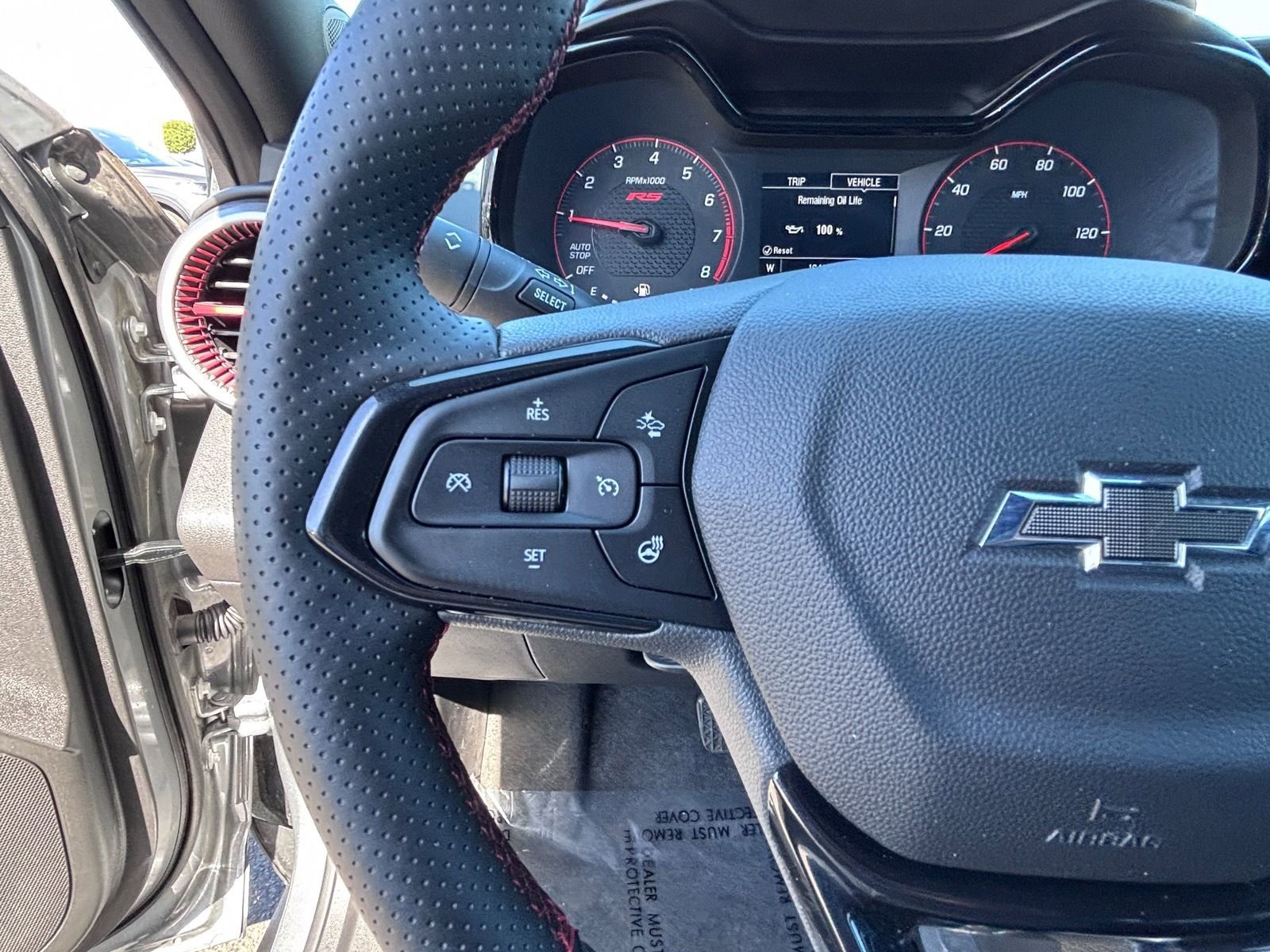 Used 2024 Chevrolet Trax RS FWD image 22